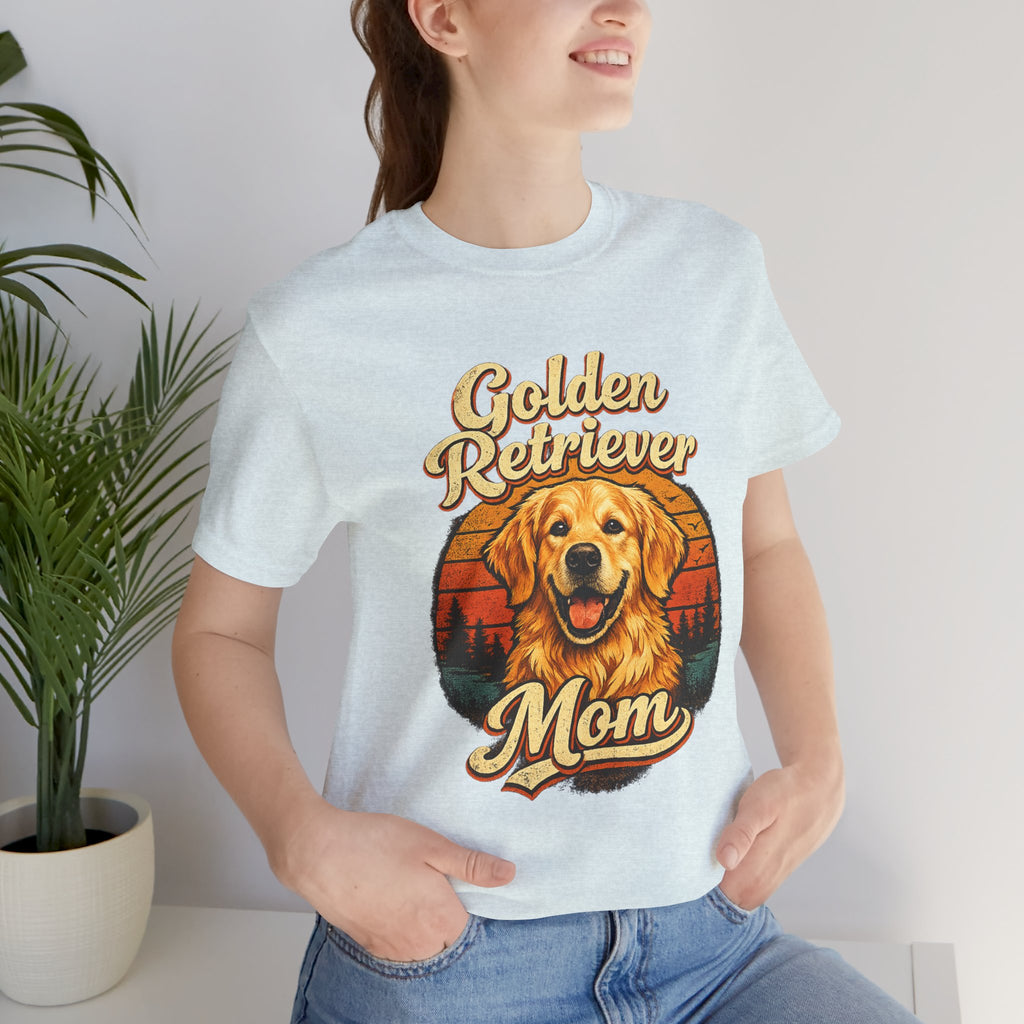 Golden Retriever Mom T-Shirt — Retro Dog Mom Tee