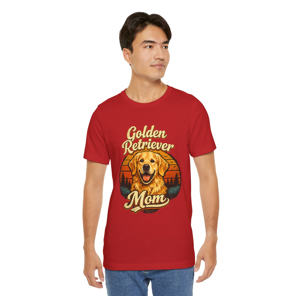 Golden Retriever Mom T-Shirt — Retro Dog Mom Tee