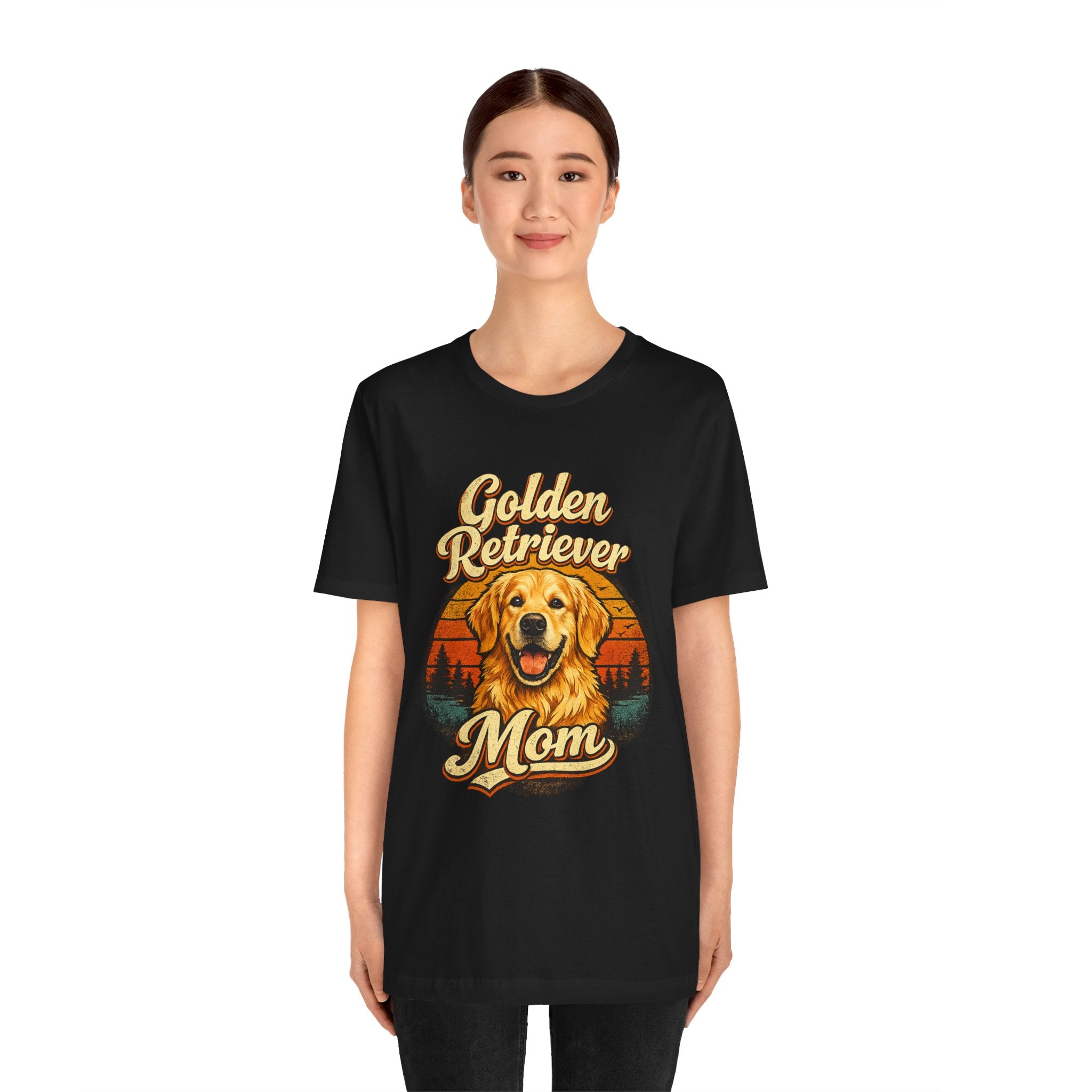 Golden Retriever Mom T-Shirt — Retro Dog Mom Tee