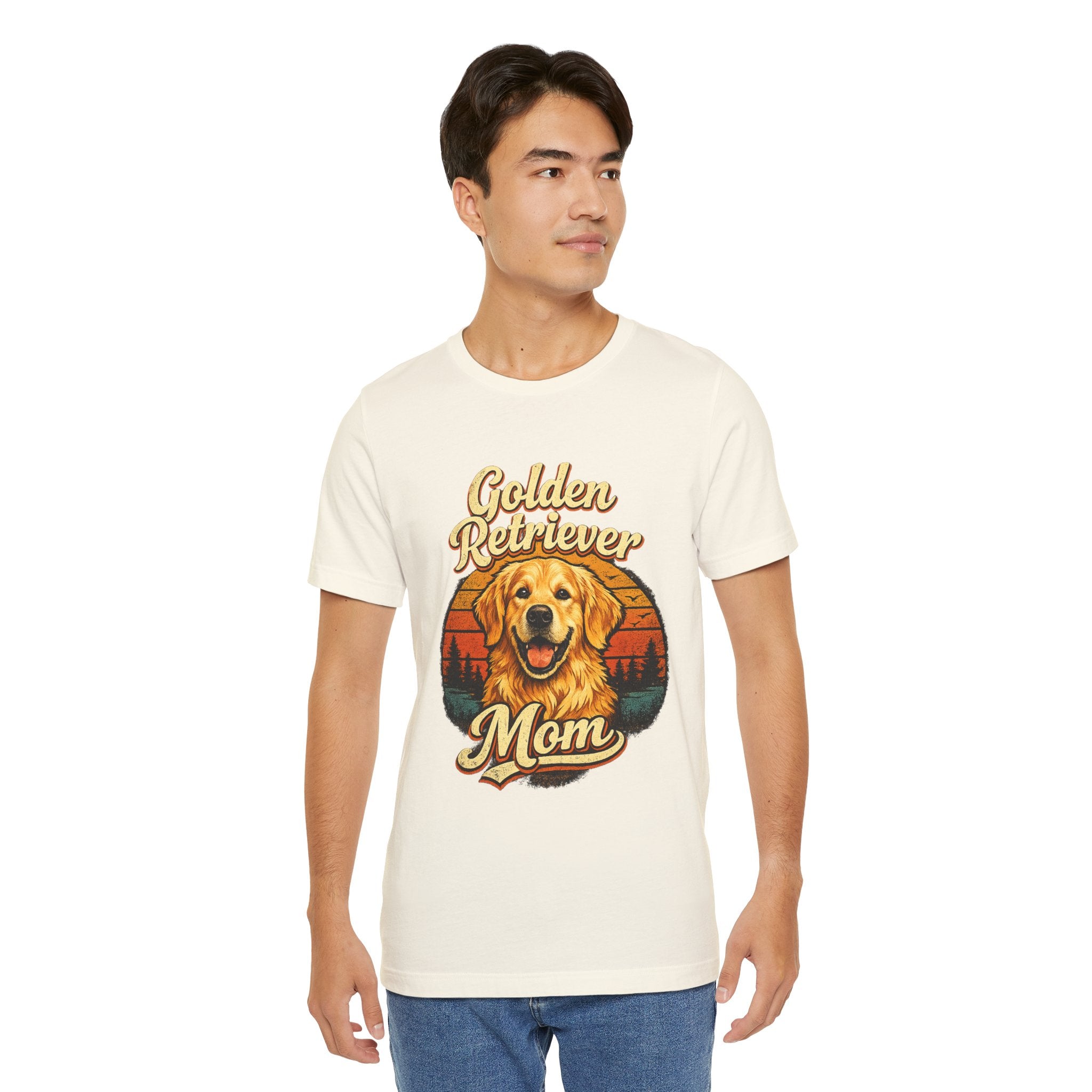 Golden Retriever Mom T-Shirt — Retro Dog Mom Tee