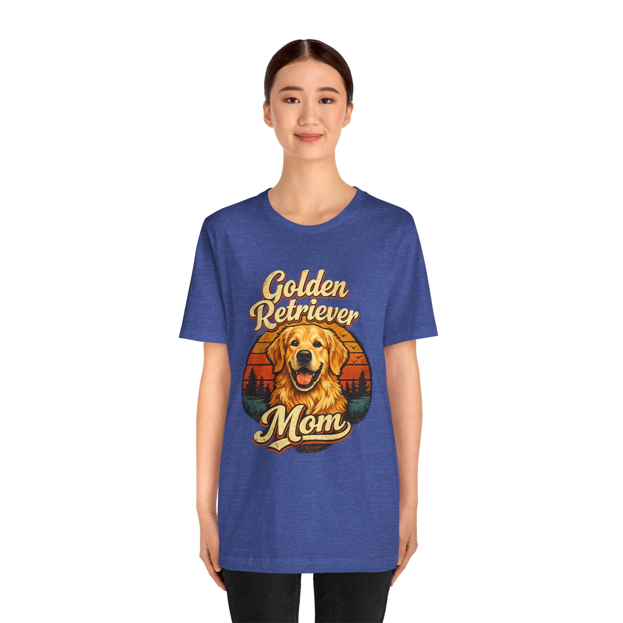 Golden Retriever Mom T-Shirt — Retro Dog Mom Tee