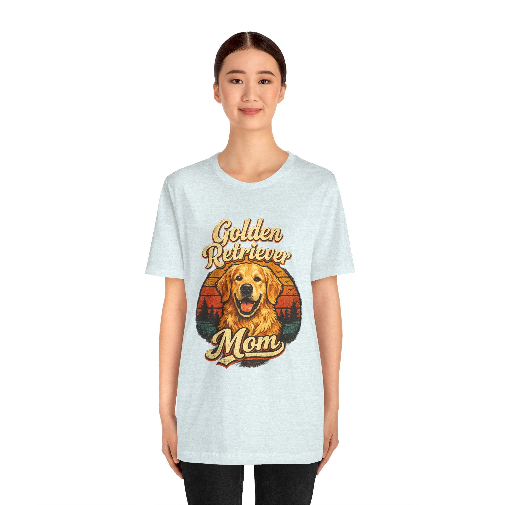 Golden Retriever Mom T-Shirt — Retro Dog Mom Tee