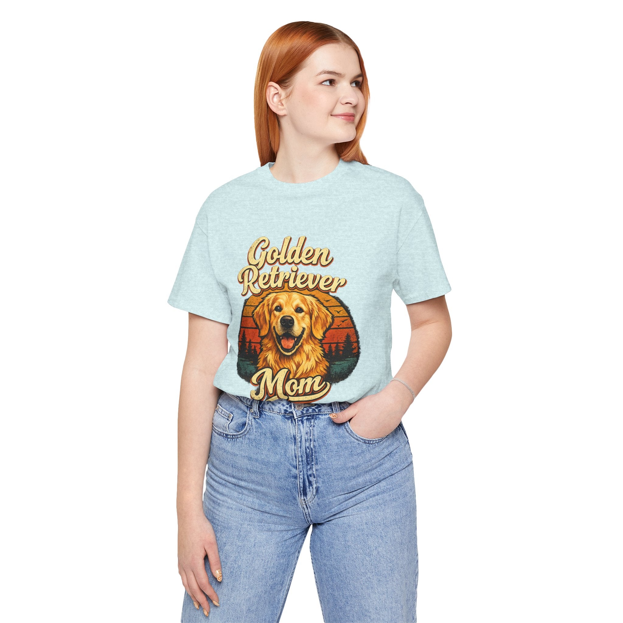 Golden Retriever Mom T-Shirt — Retro Dog Mom Tee