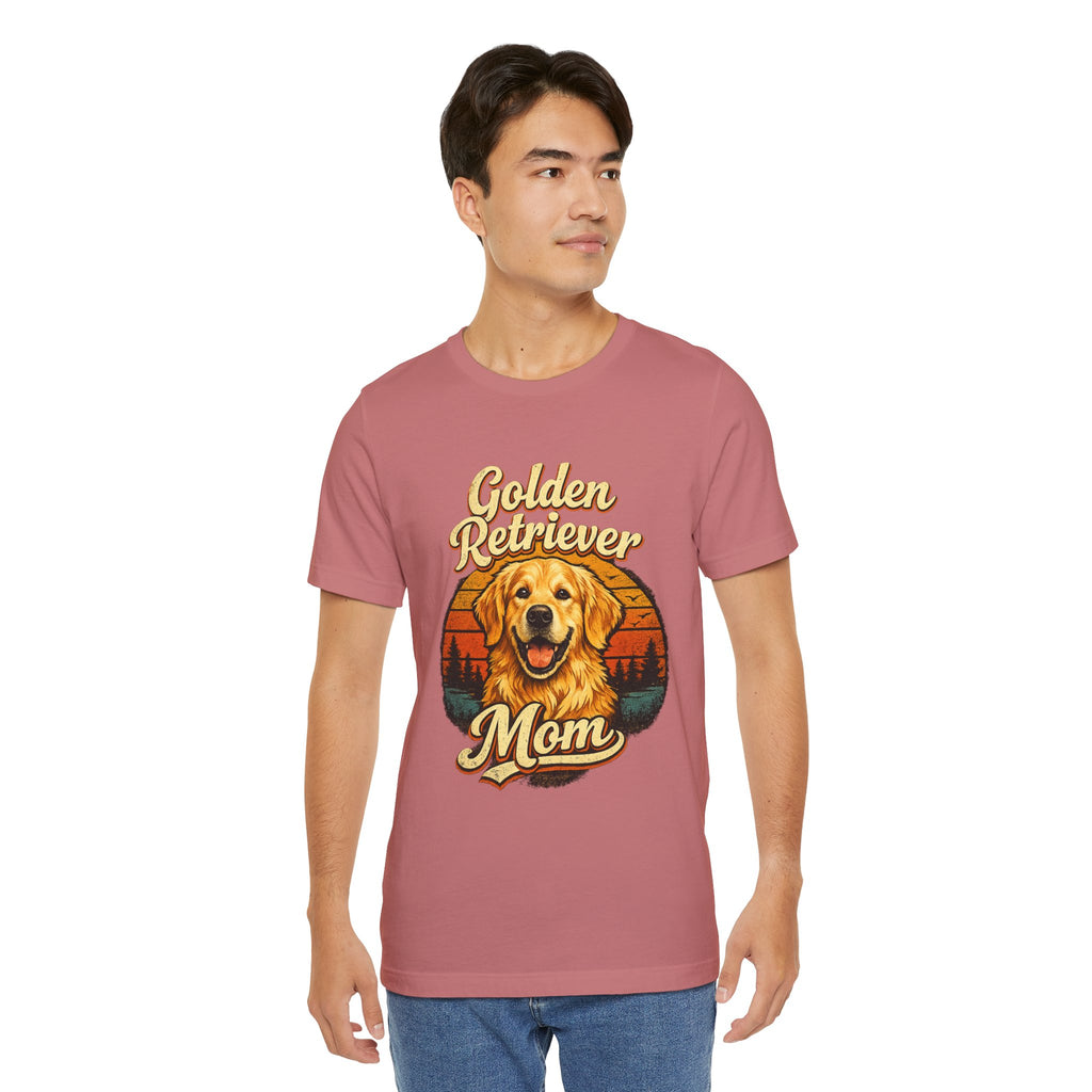 Golden Retriever Mom T-Shirt — Retro Dog Mom Tee