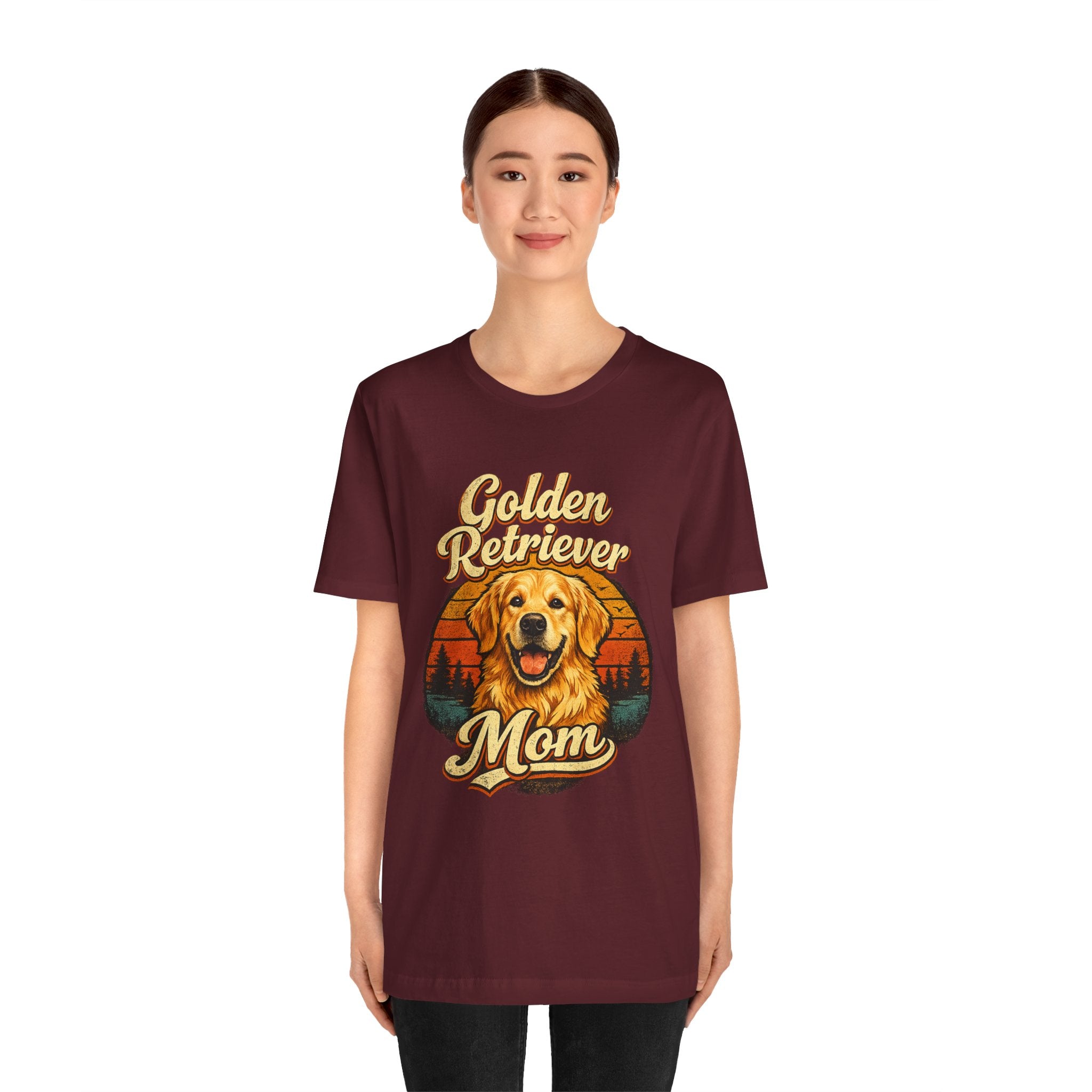 Golden Retriever Mom T-Shirt — Retro Dog Mom Tee