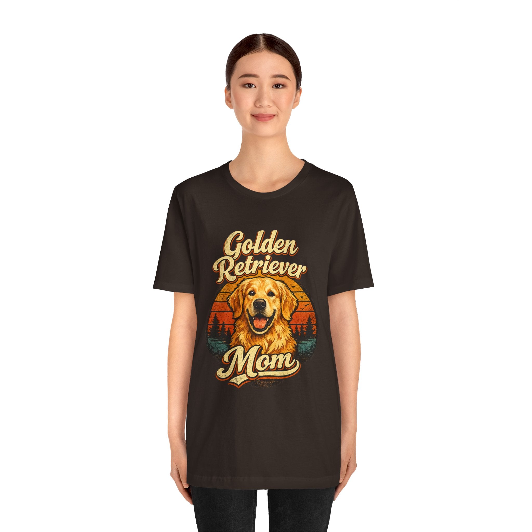 Golden Retriever Mom T-Shirt — Retro Dog Mom Tee