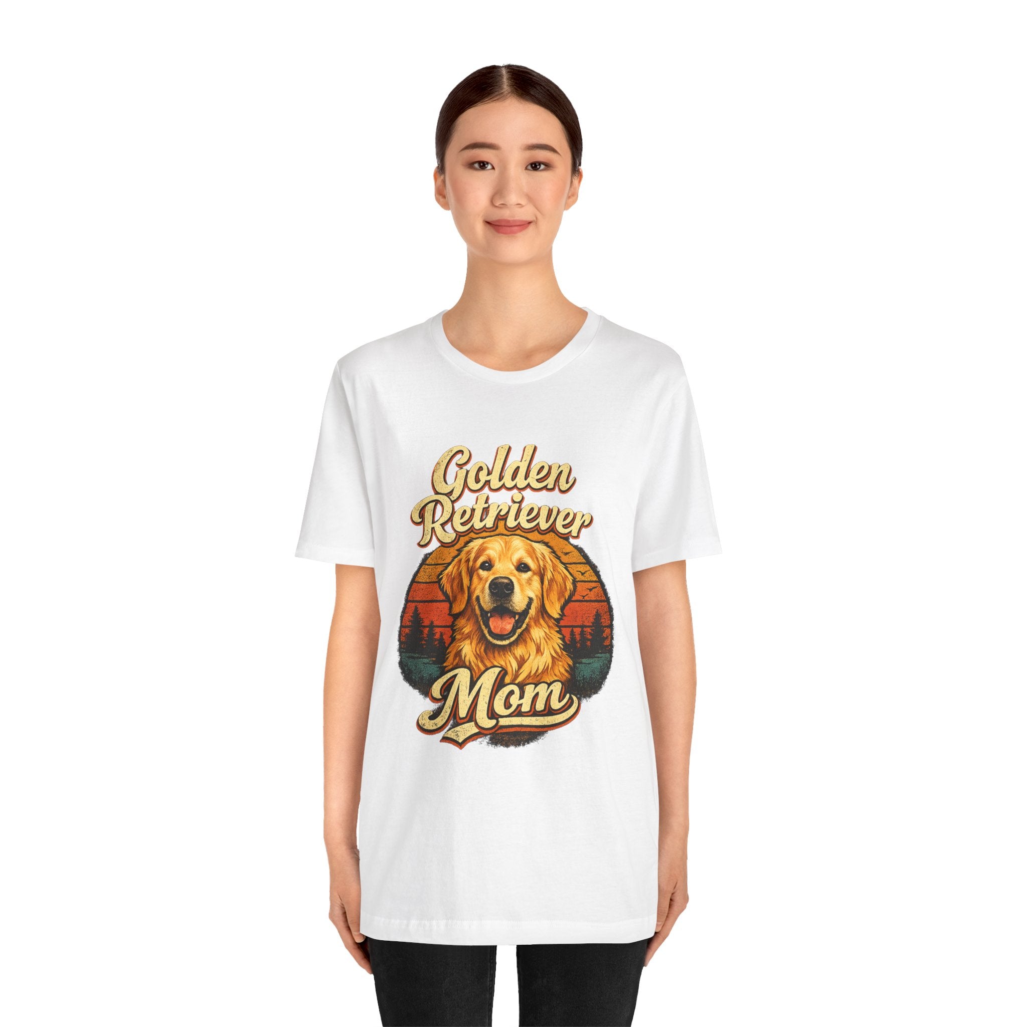 Golden Retriever Mom T-Shirt — Retro Dog Mom Tee