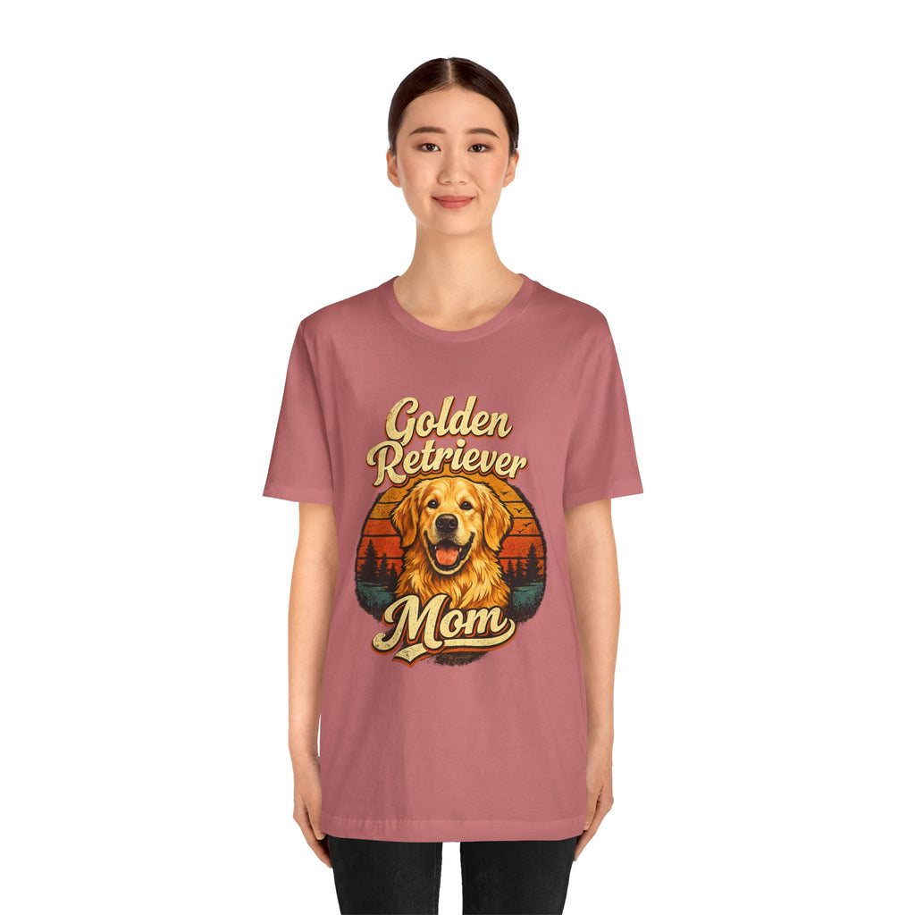 Golden Retriever Mom T-Shirt — Retro Dog Mom Tee