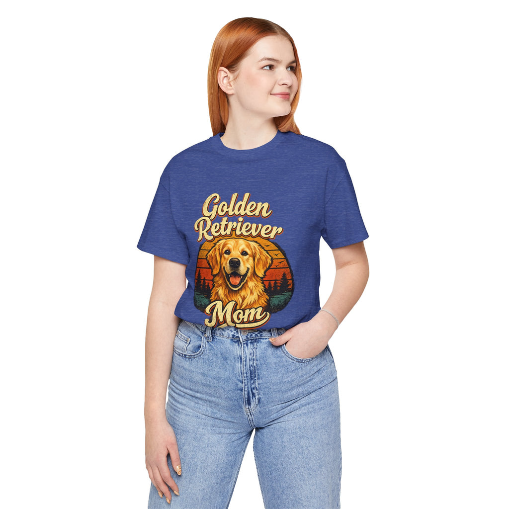 Golden Retriever Mom T-Shirt — Retro Dog Mom Tee