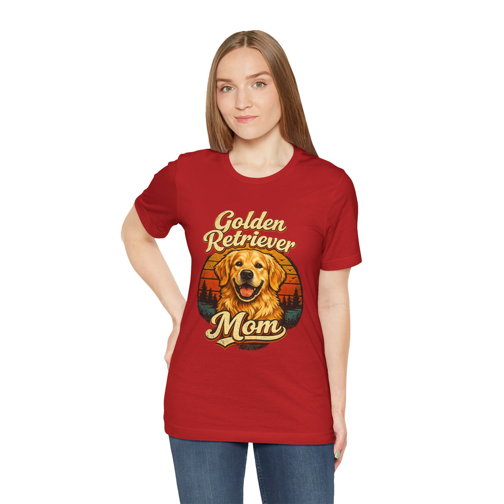 Golden Retriever Mom T-Shirt — Retro Dog Mom Tee