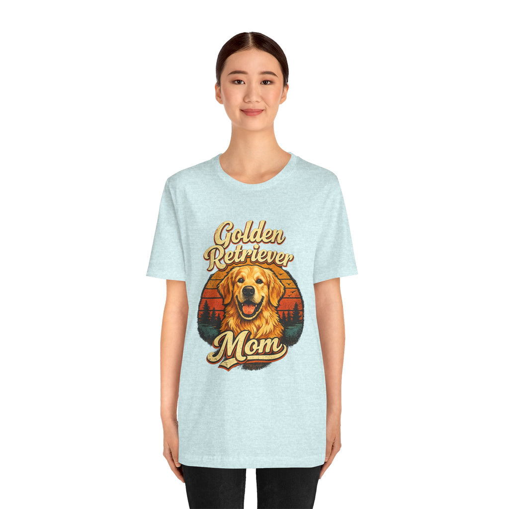 Golden Retriever Mom T-Shirt — Retro Dog Mom Tee