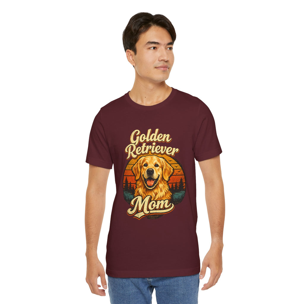 Golden Retriever Mom T-Shirt — Retro Dog Mom Tee