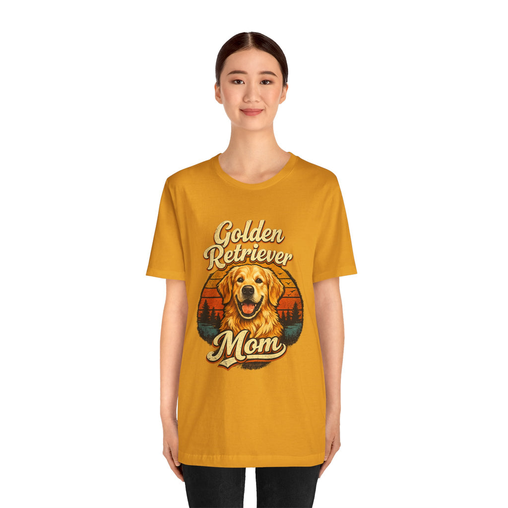 Golden Retriever Mom T-Shirt — Retro Dog Mom Tee