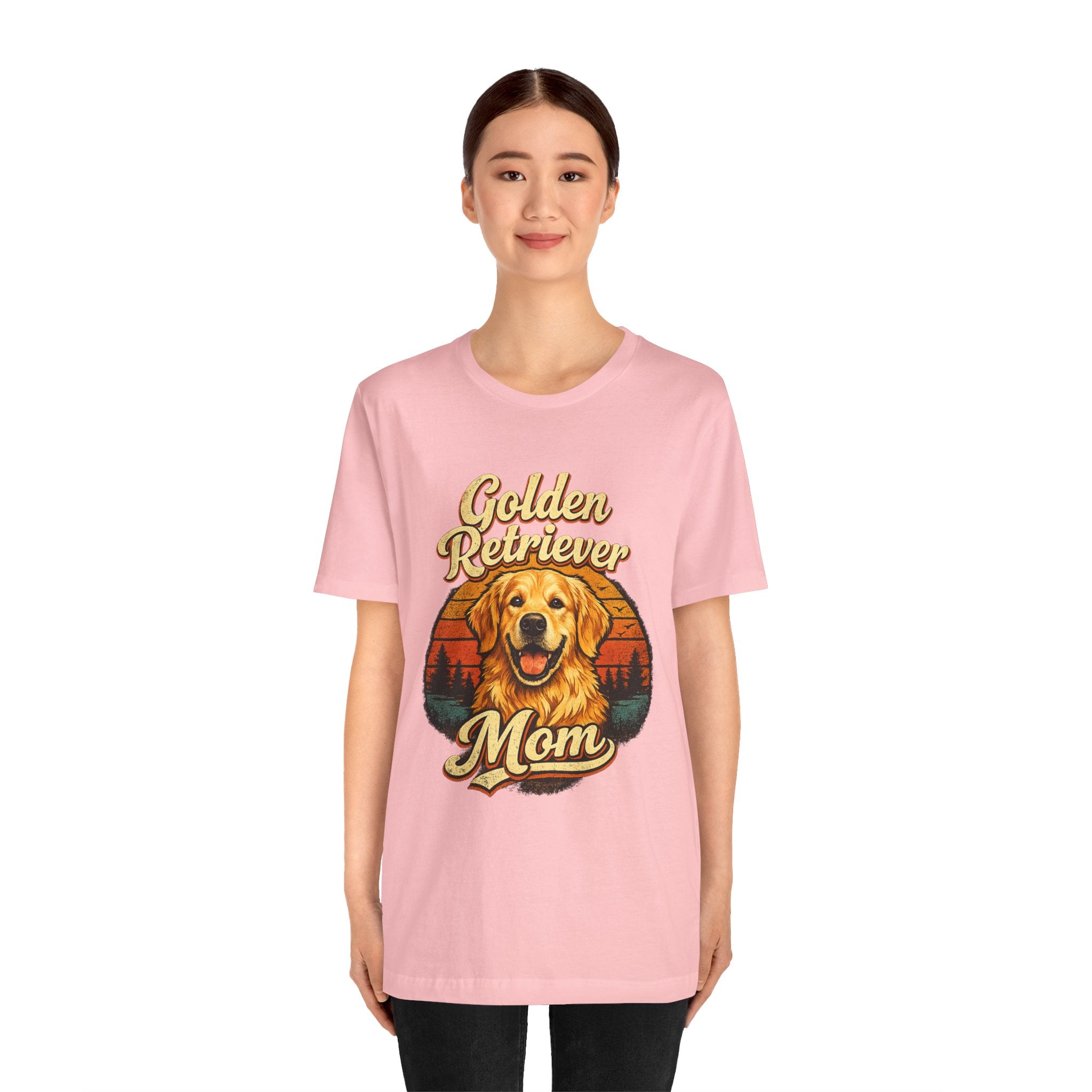 Golden Retriever Mom T-Shirt — Retro Dog Mom Tee
