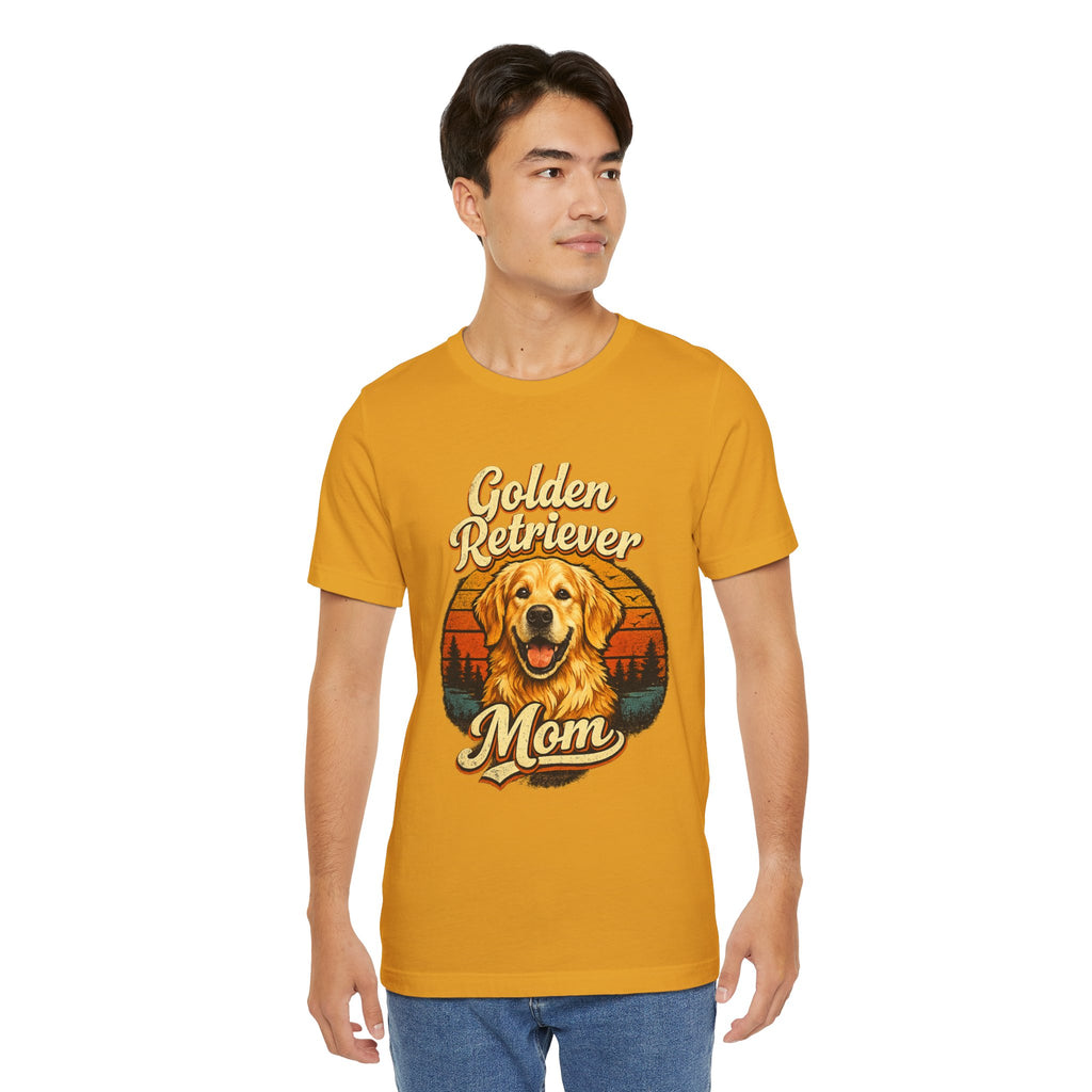 Golden Retriever Mom T-Shirt — Retro Dog Mom Tee