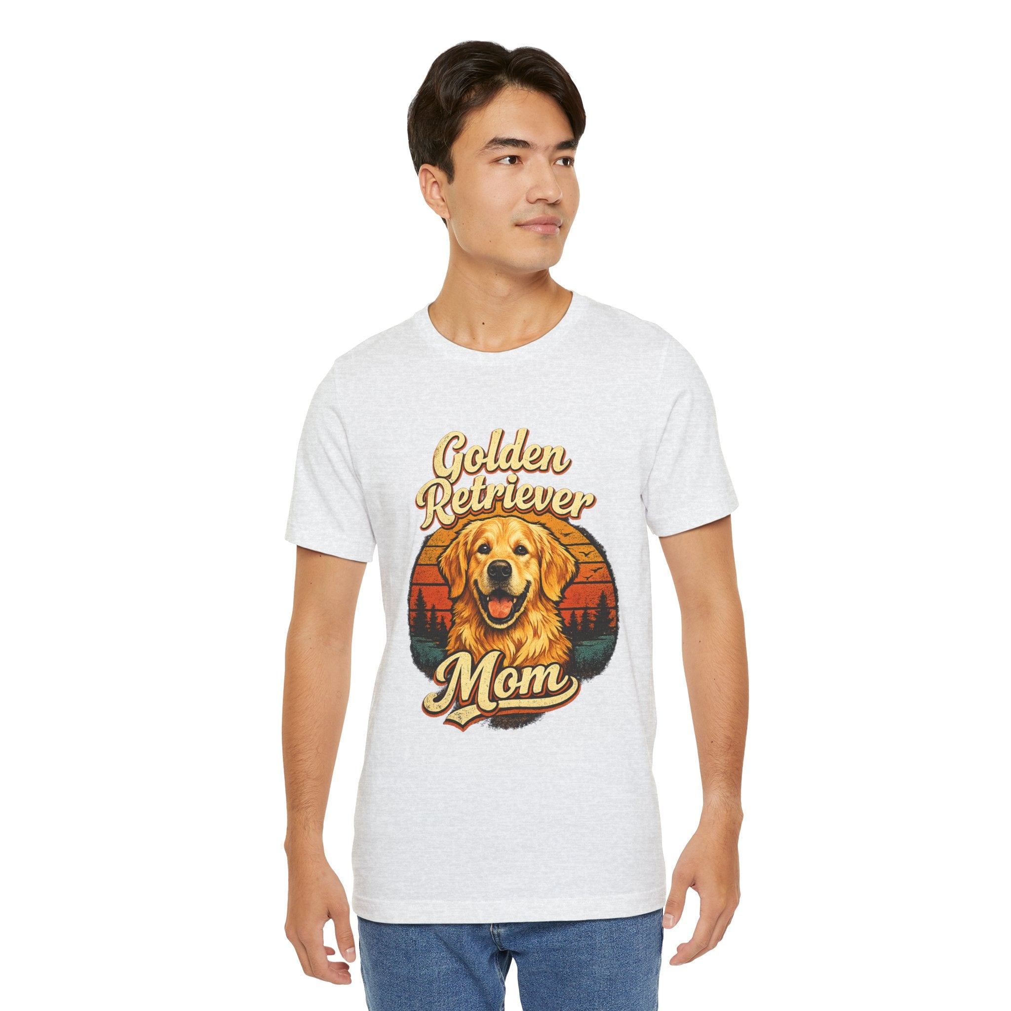Golden Retriever Mom T-Shirt — Retro Dog Mom Tee