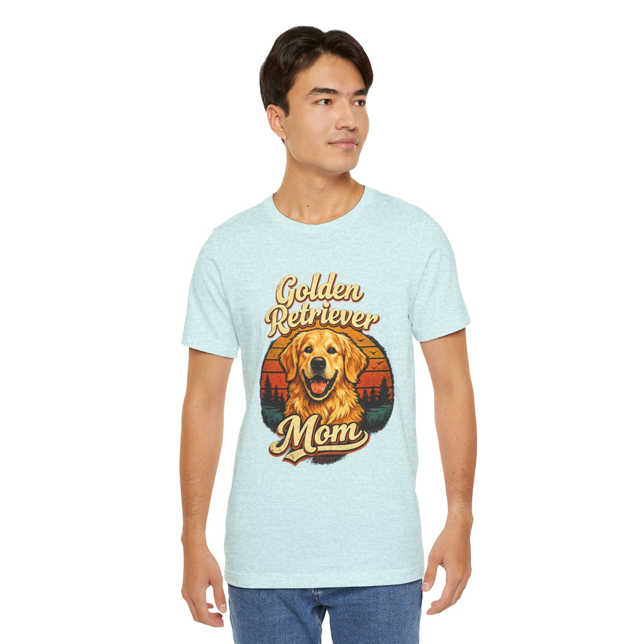 Golden Retriever Mom T-Shirt — Retro Dog Mom Tee
