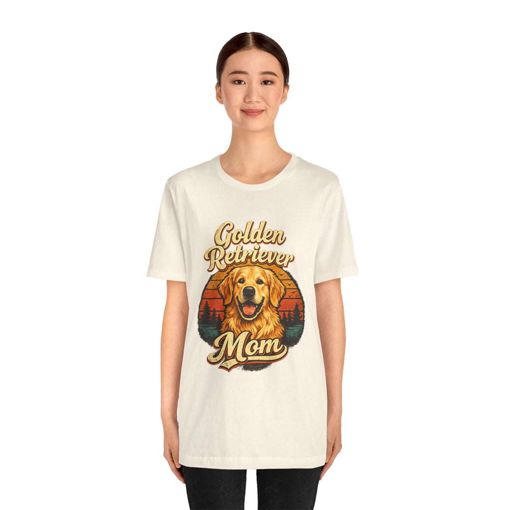 Golden Retriever Mom T-Shirt — Retro Dog Mom Tee