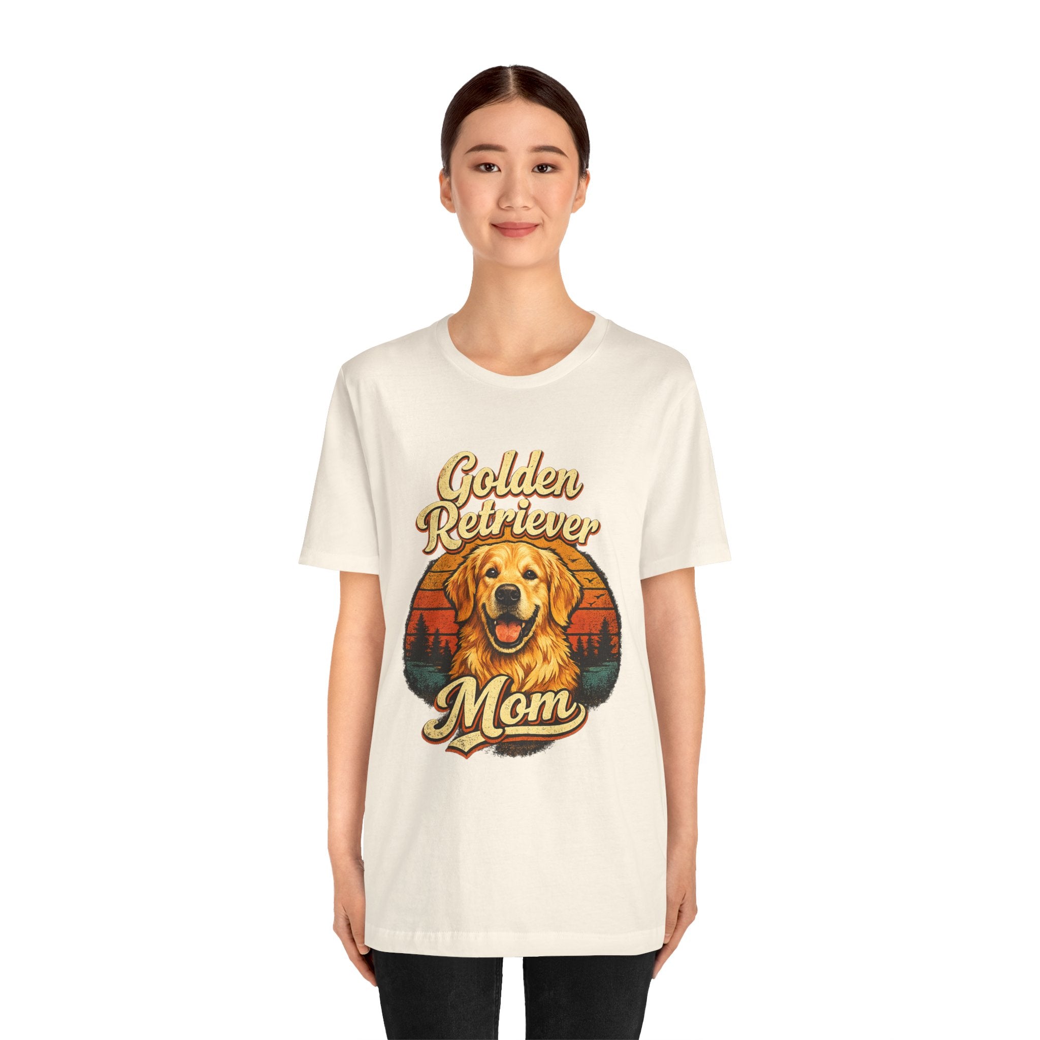 Golden Retriever Mom T-Shirt — Retro Dog Mom Tee